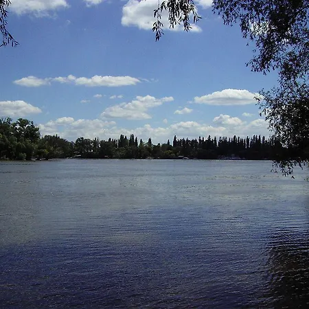 Alfa Art فندق 3*